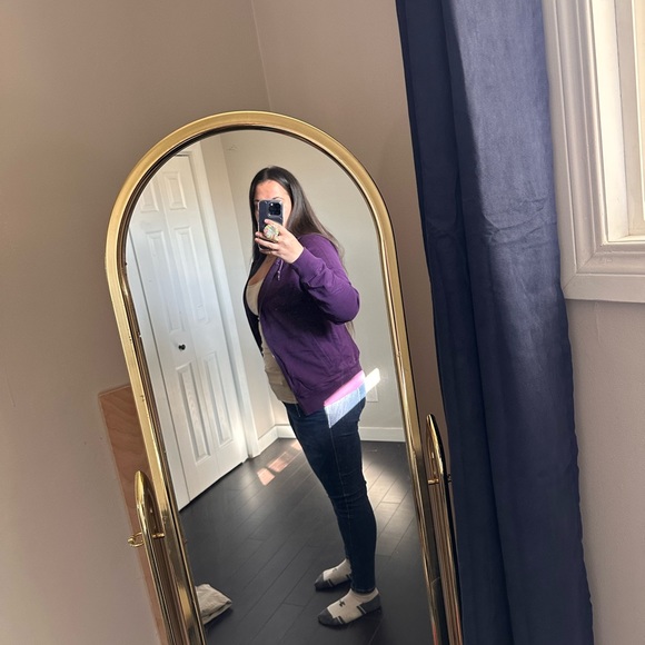 EUC | Ladies Zip-Up Nike Sweater - Picture 2 of 6